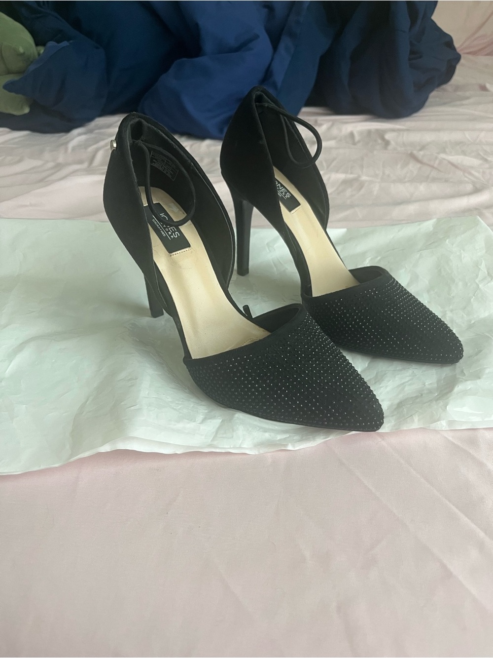 Women's Black Pointed Jone’s New York High Heels